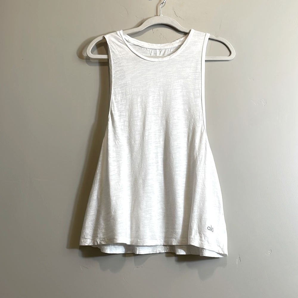 Alo size, small white athletic tank top cotton breathable fabric